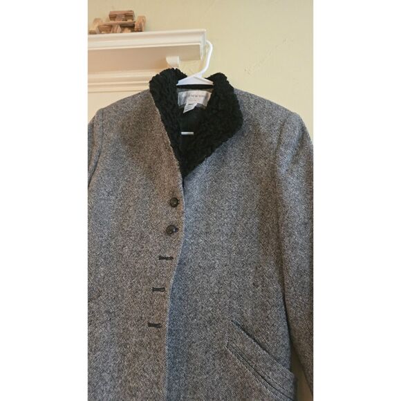 Jones  New York Wool Tweed WM SZ 8P Black Faux Persian Lamb Accents Suit Jacket - Picture 2 of 11